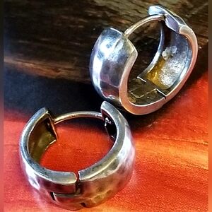 Rare Silpada Sterling Silver Hoop Earrings